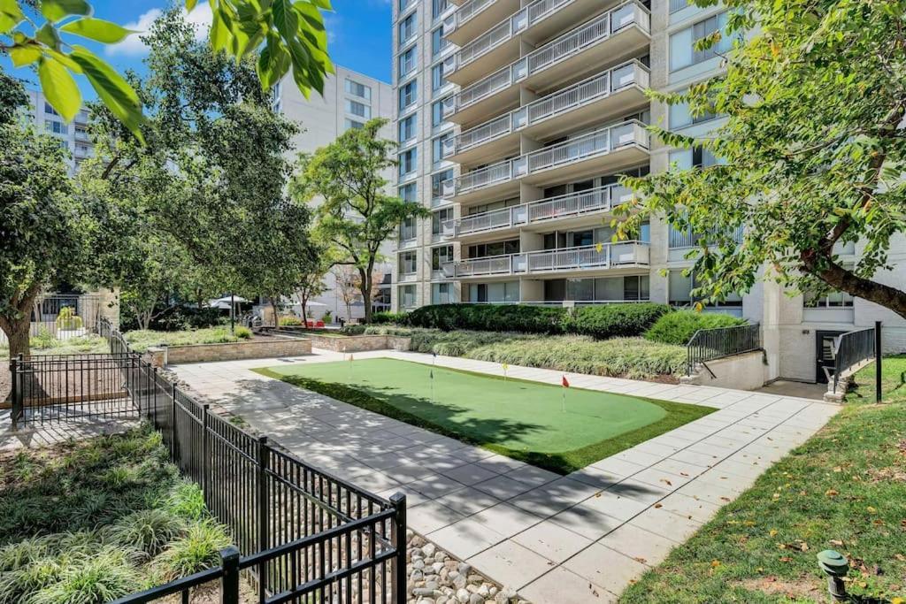 Charming Apartment At Crystal City With Amazing Amenities Arlington Zewnętrze zdjęcie
